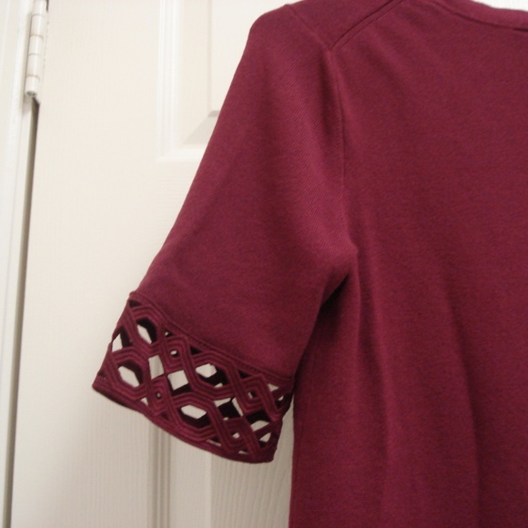Ann Taylor Factory Cranberry 1/2 Sleeve Blouse - Picture 4 of 6